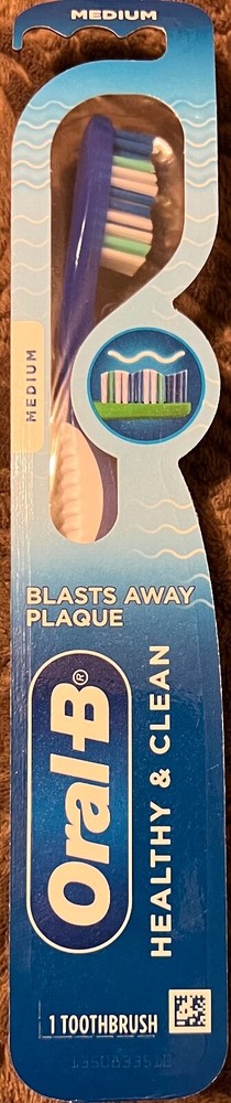 Oral-B Healthy & Clean Toothbrush - Medium Bristles - Blue Handle