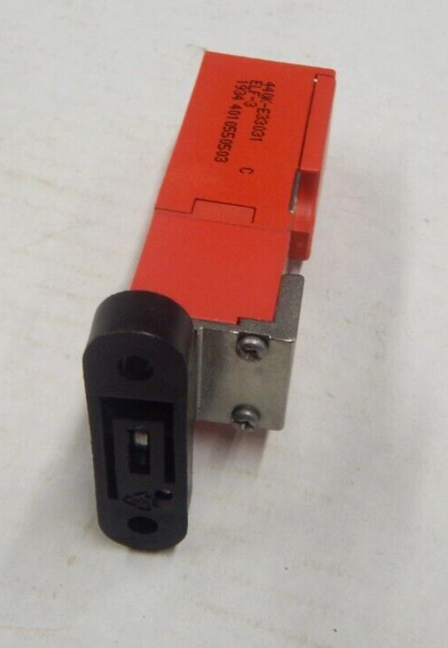 Allen-Bradley 440K-E33031 ELF Safety Interlock Switch NEW