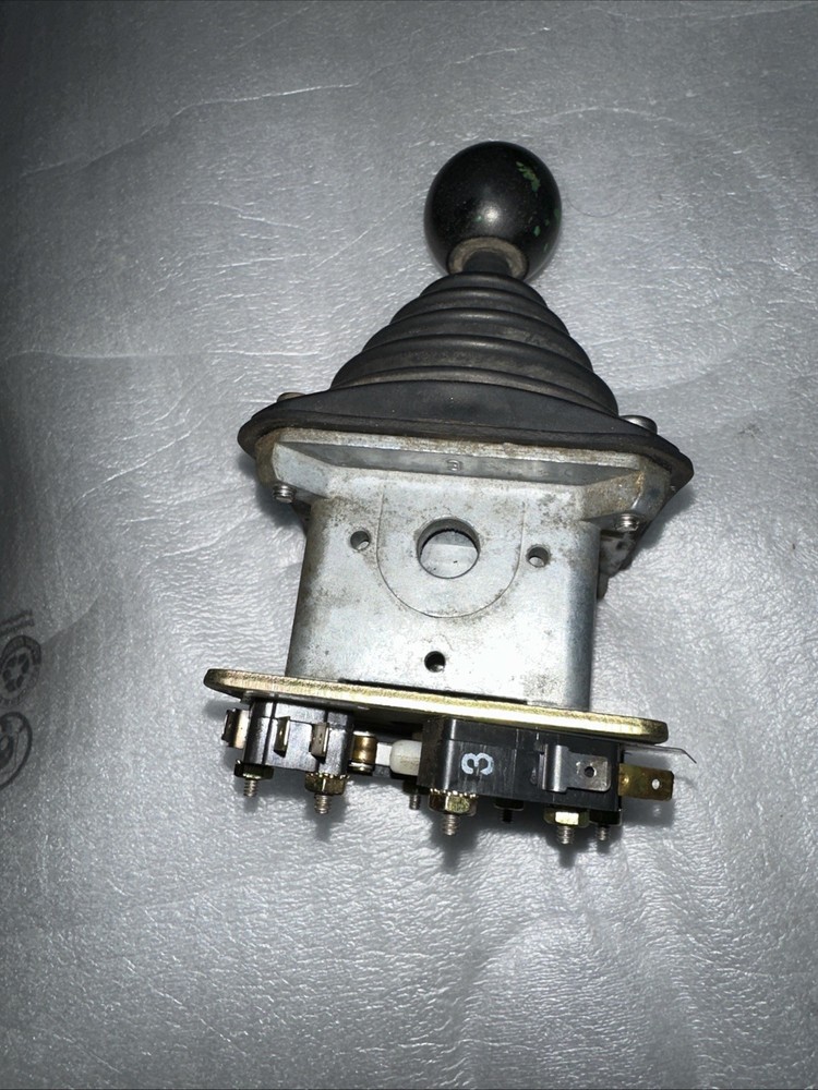 OEM CONTROLS BJS5M9371 ELECTRONIC JOYSTICK CONTROLLER 4 WAY