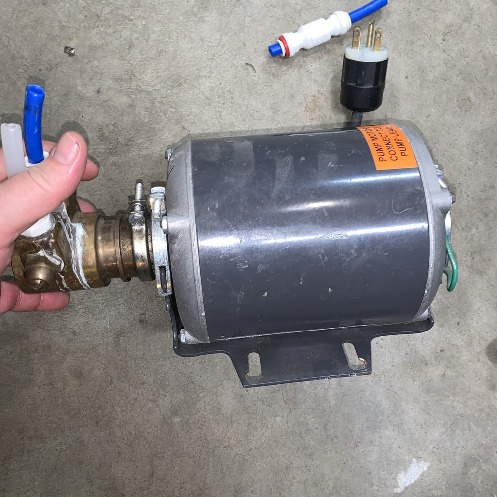 Emerson Carbonator with Procon Pump 130 psi
