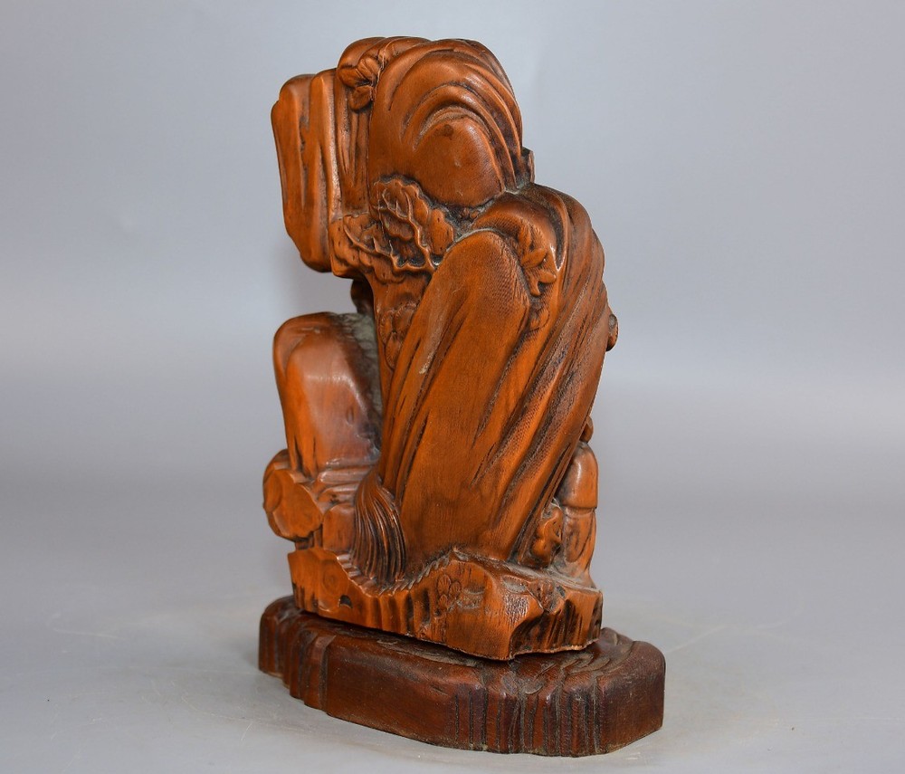 Exquisite Boxwood Tea Saint Ornament