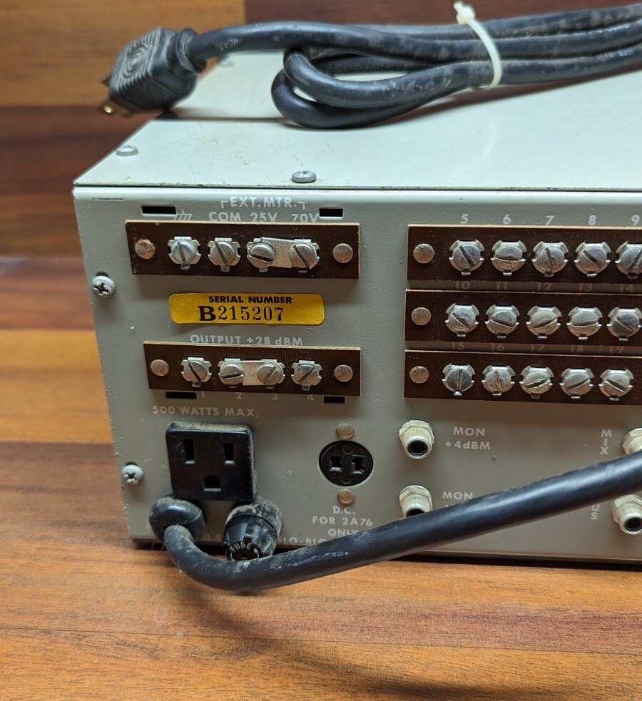 VINTAGE DUKANE MEDALLION Model 2A75B Mixer