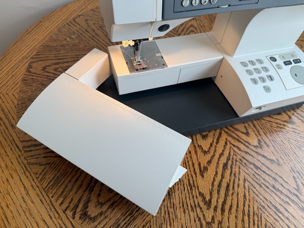 PFAFF Tiptronic 2030 sewing machine