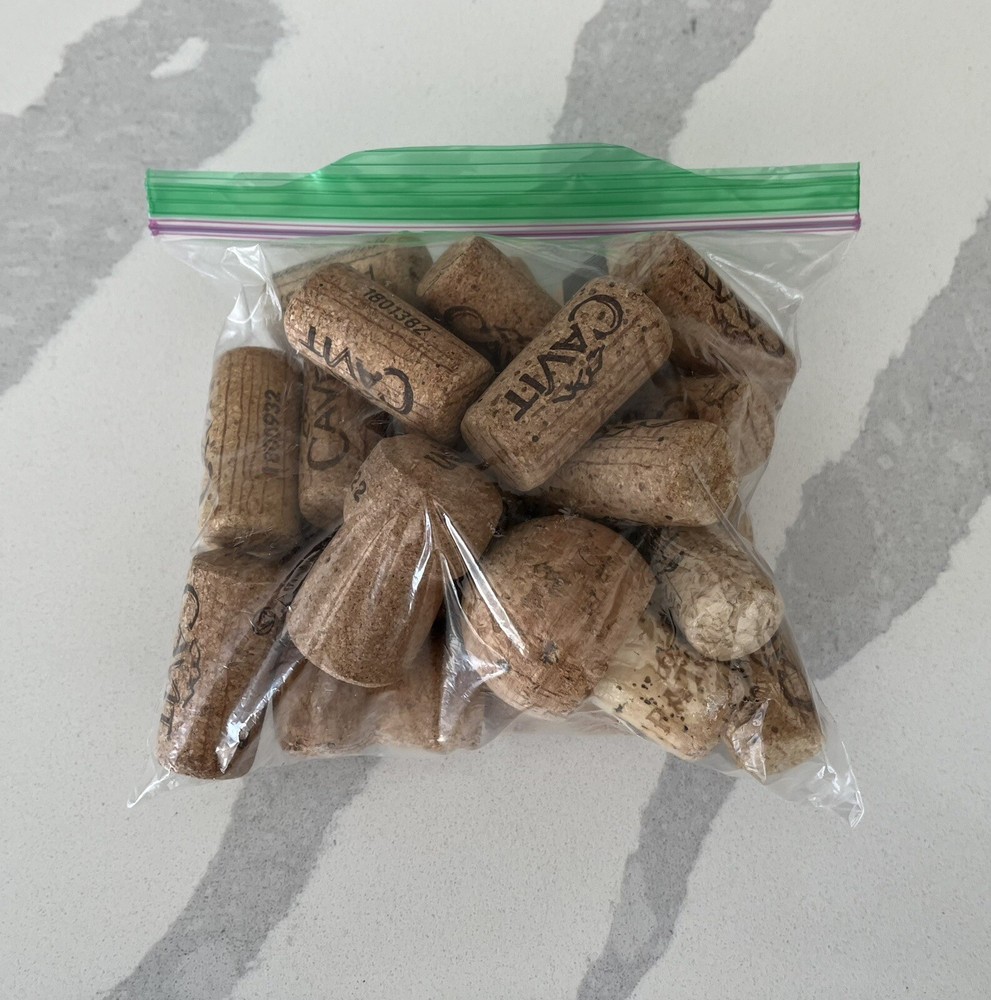 Bag of 26 Multi Purpose/Crafting Wine Corks