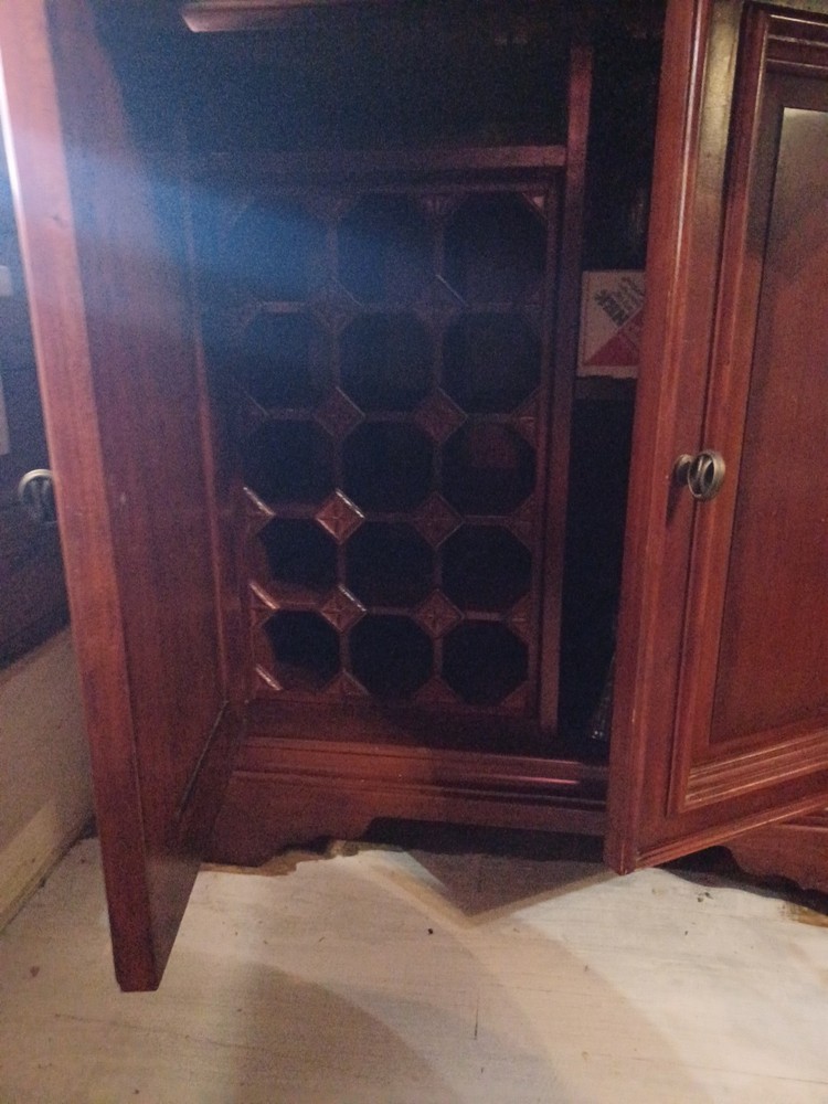 wine bar cabinet