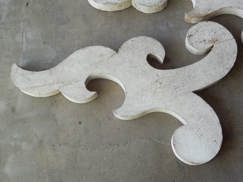 2 LARGE ANTIQUE ARCHITECTURAL CORBELS CHIPPY WHITE CIRCA 1850 1