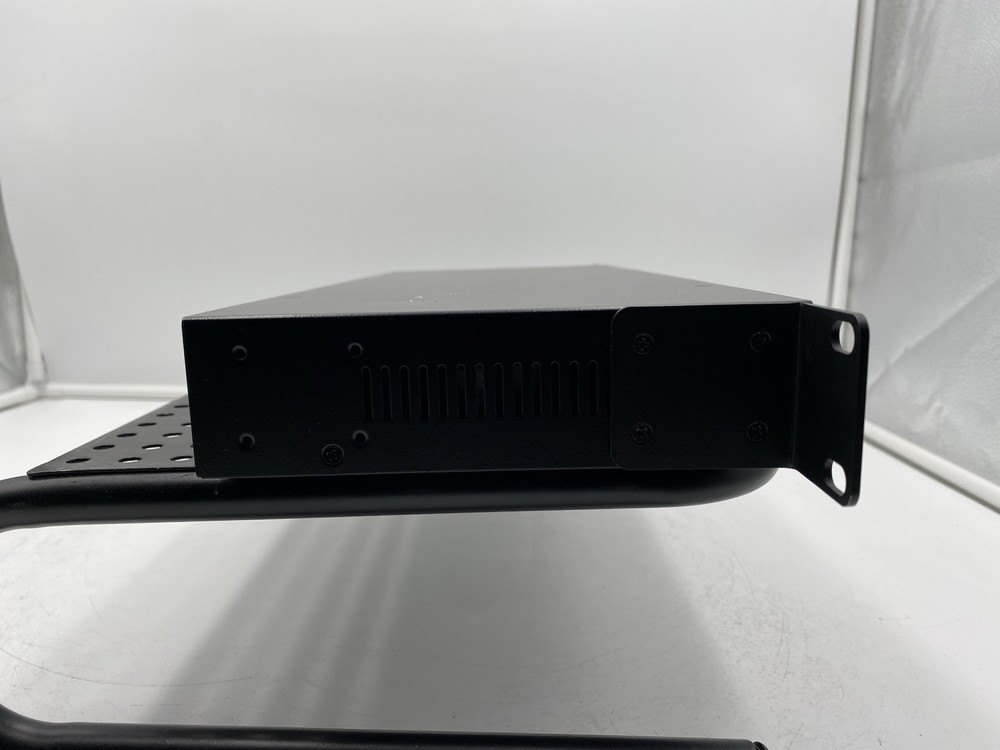 TRIPP-LITE B042-008 8-PORT USB=PS/2 KVM SWITCH