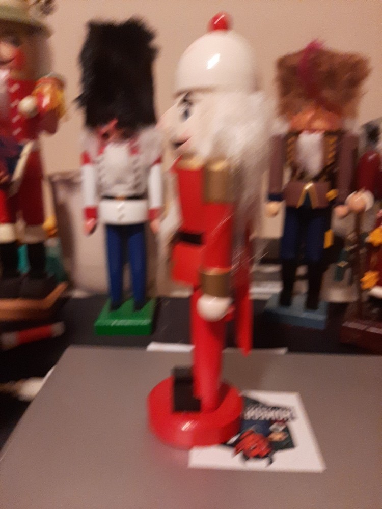 10" WOODEN NUTCRACKER !