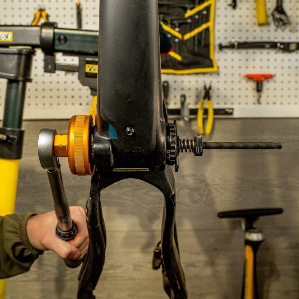 Pedro's Pro Bottom Bracket Socket Holder BB Tool Slip-Free Retaining System