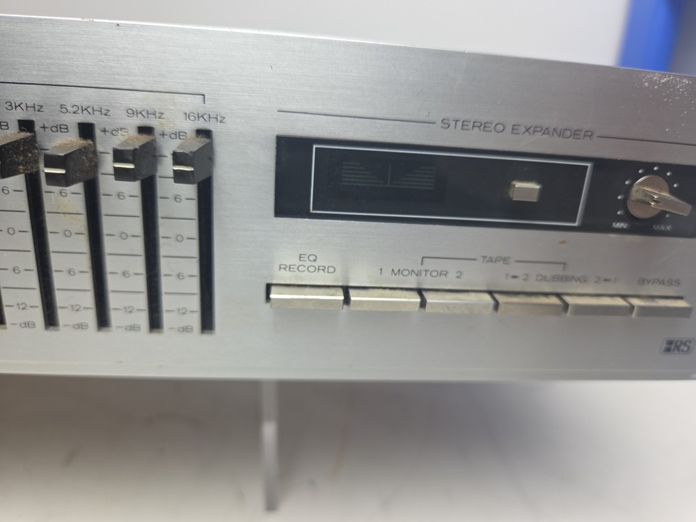 Realistic 12 Band Stereo Frequency Equalizer 31-2009