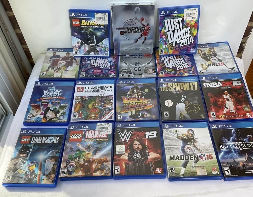 17 Playstation PS4 Empty Game Cases + 9 Manual