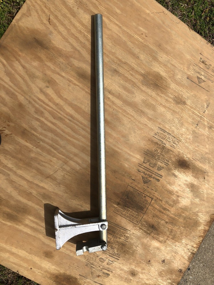 Hogan Type , Form Stake Puller Suitable for Use in Concrete Projects 36 inch