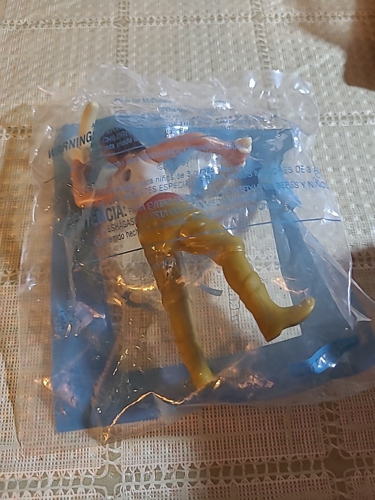 DISNEY RAYA MCDONALD'S FIGURE