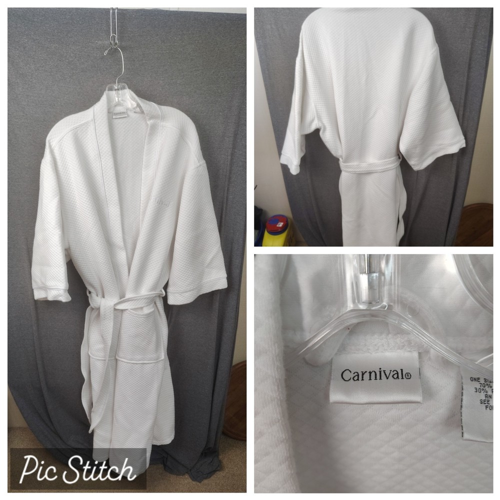 Robe Carnival Ships Souviner White Diamond Pattern Coordinated Tie Embroidery