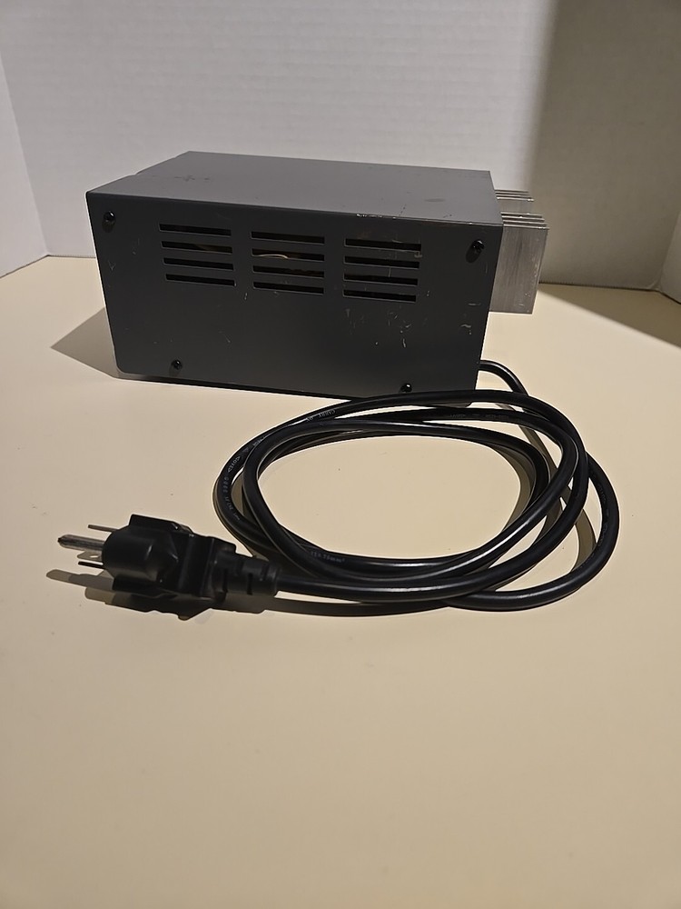 Samlex Power Supply Regulated DC 7-10 Amp 120v Clean Working Condition