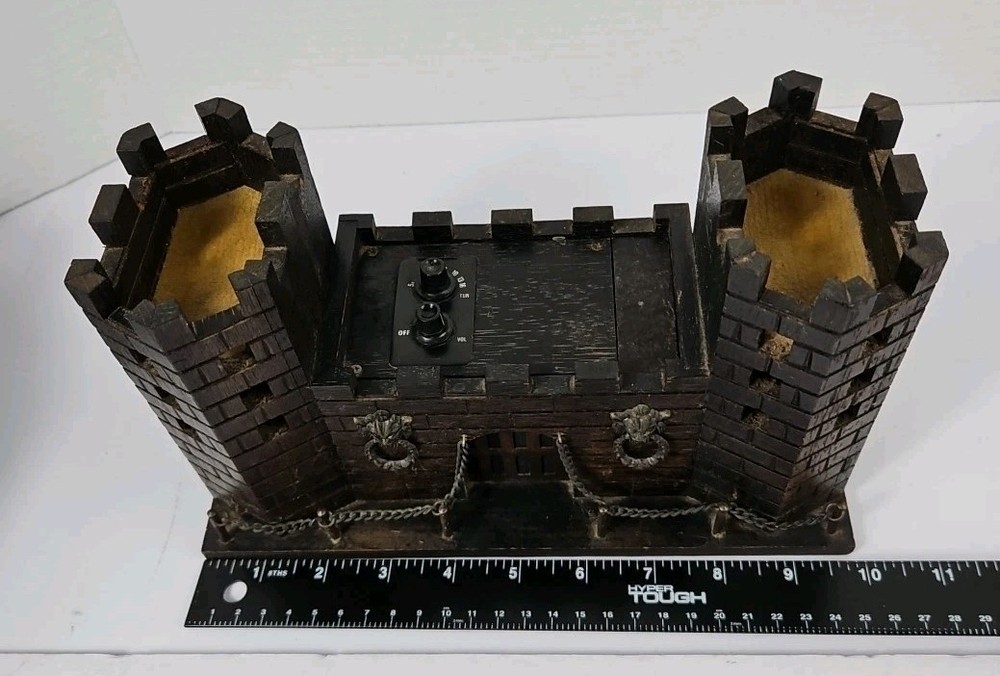 Vintiage Medieval Castle Transistor Radio Untested