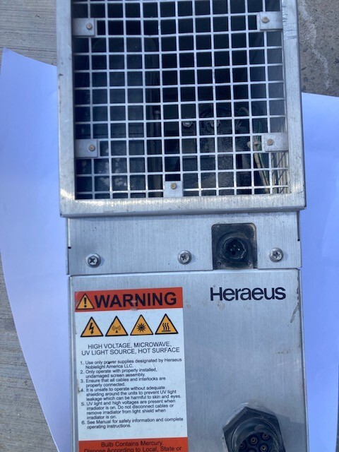 Heraeus I300MB UV LIGHT