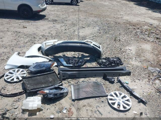 ROGUE 2017 Glove Box 4678397