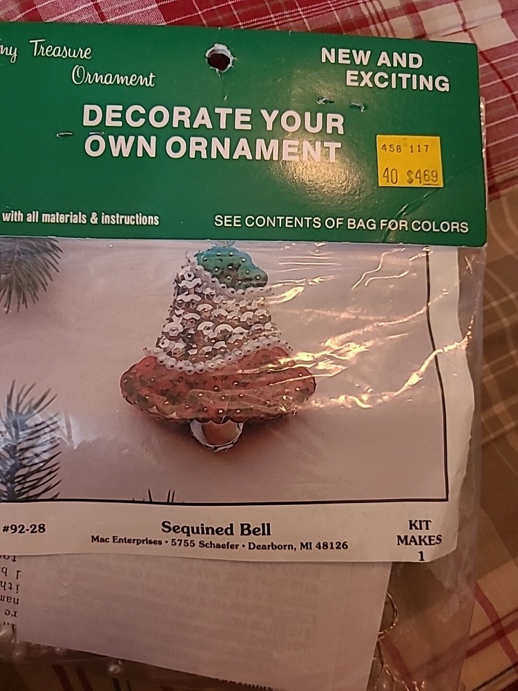 Mac Enterprises Tiny Treasures Sequined Bell 92-28 Ornament Kit