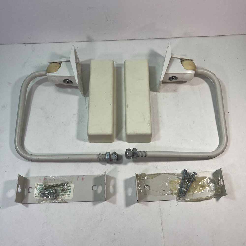 OmniMount Wall Mount Speaker Mount White