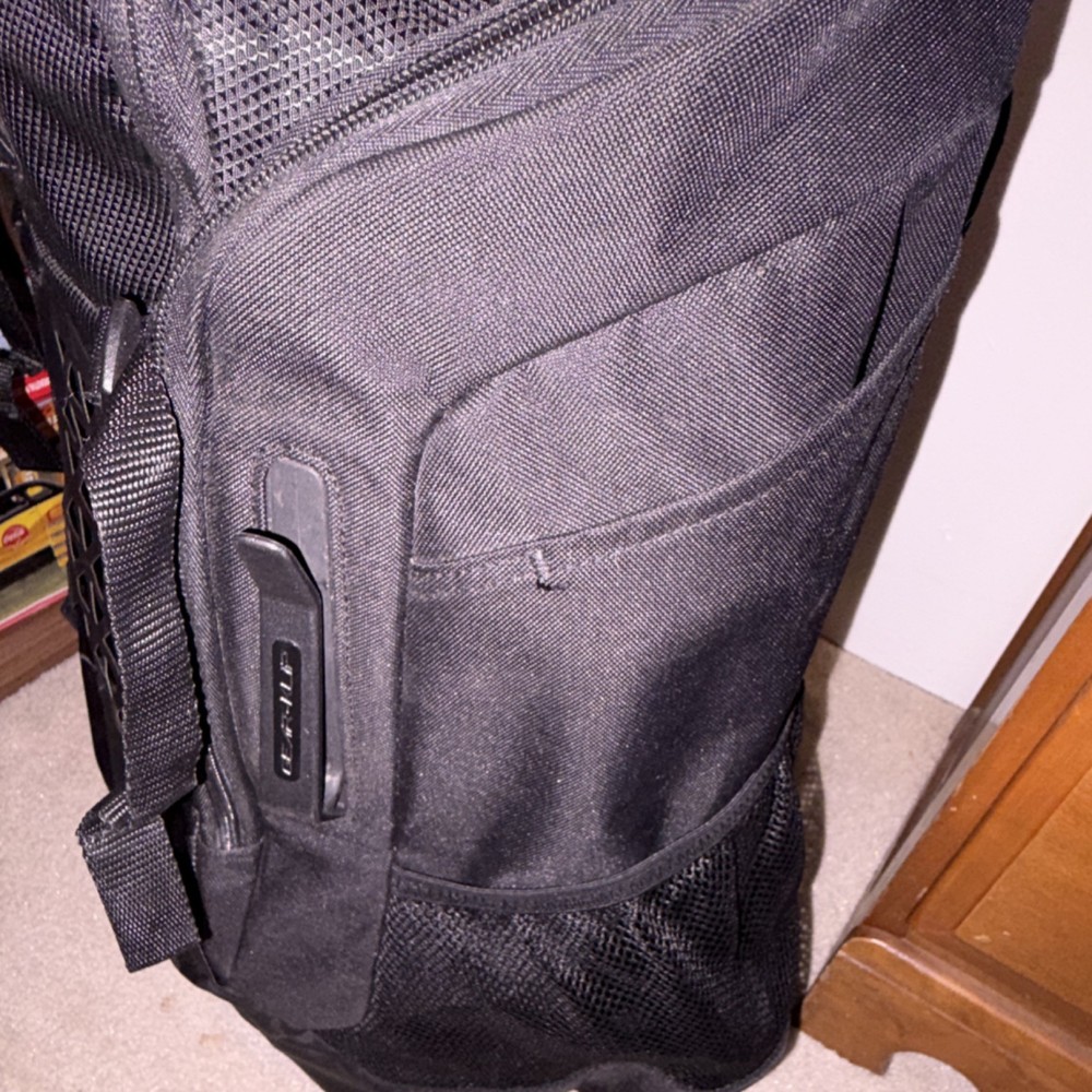 Easton Elite Utility System Baseball Backpack Black Bat Compartment