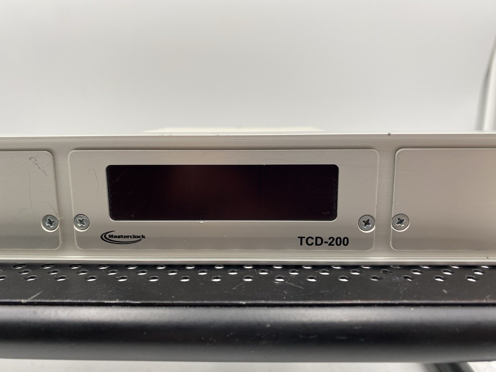 Masterclock TCD-200 Time Code Driven Clock w/Rack Mount
