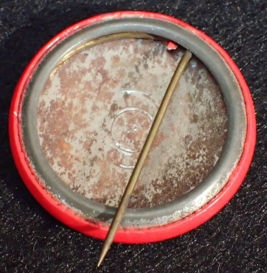 WWII US Homefront General Douglas MacArthur War-Time Lapel Button Pin, Fine
