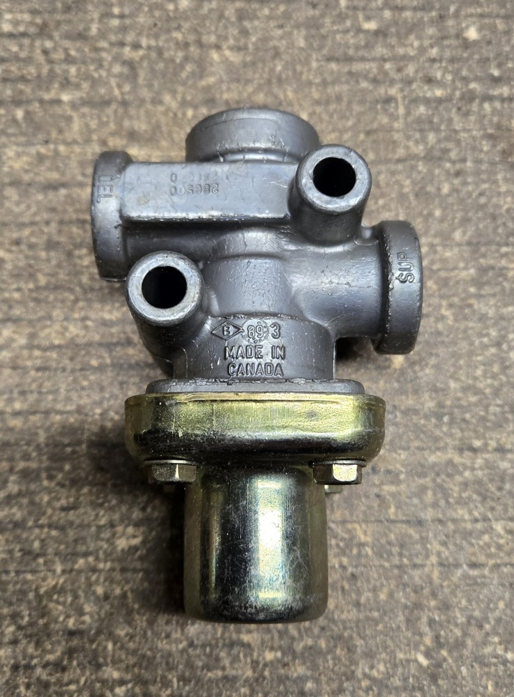 Bendix 286500 Pressure Protection Valve