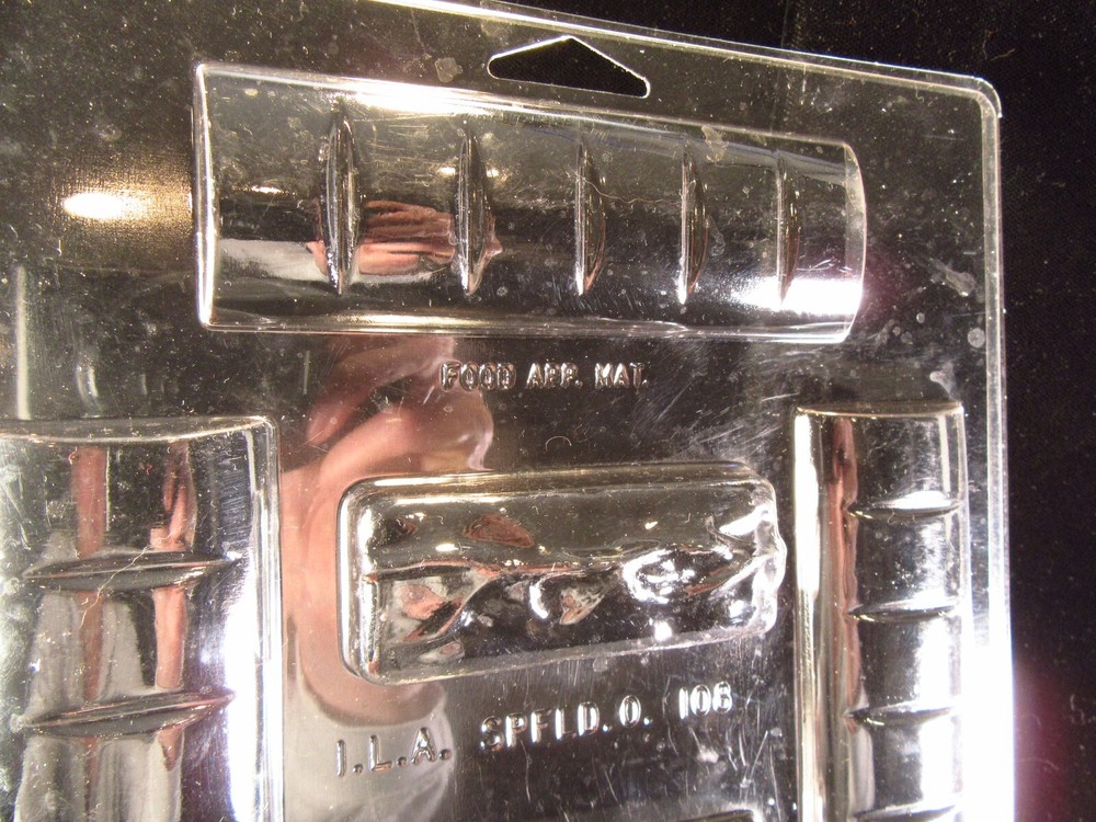 3 Plastic Chocolate Bar Candy Molds ILA, CK