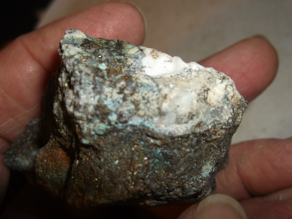 Gold, silver, copper, 85 grams samples ,ore high grade .