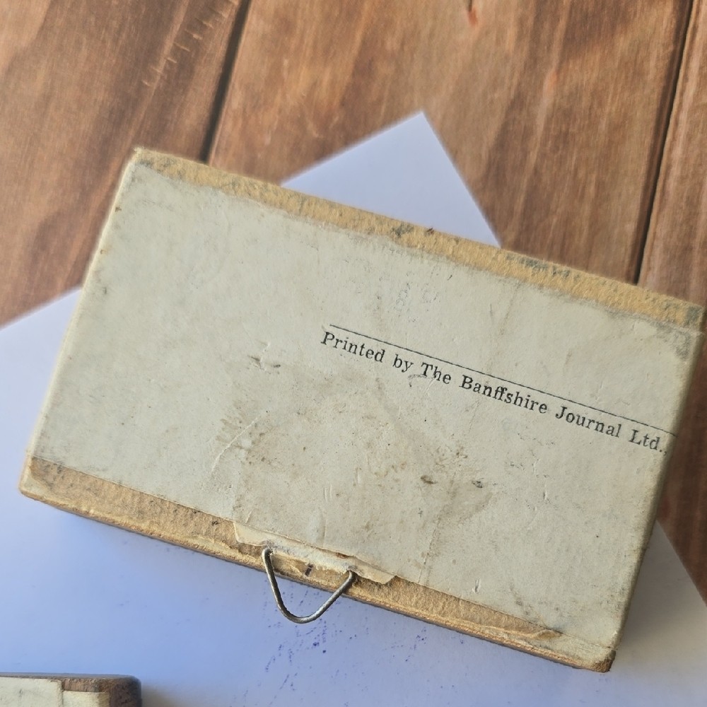 VINTAGE STAMP SET BUNDLE WITH INK PAD -E110