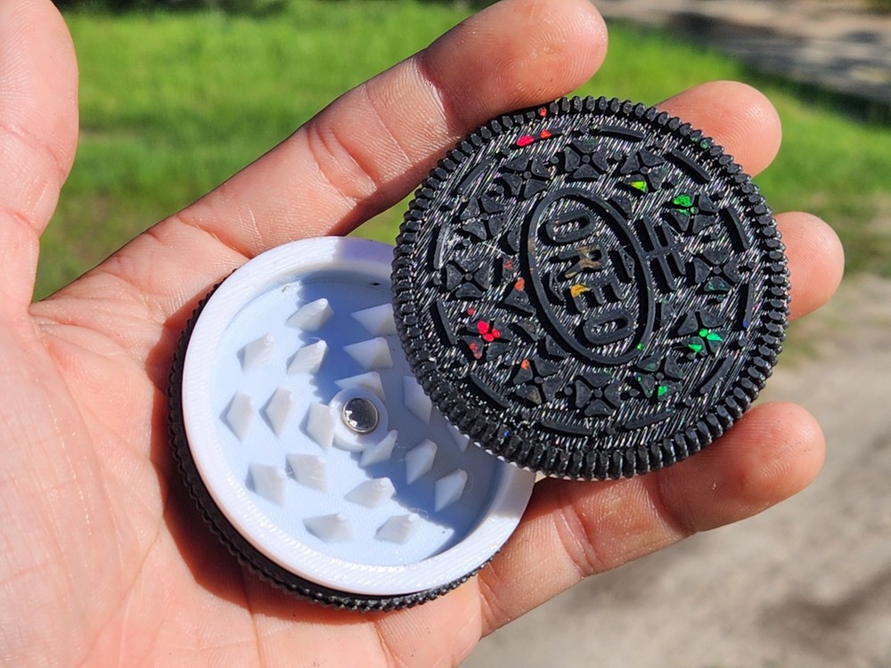 Oreo Herb Grinder Magnetic