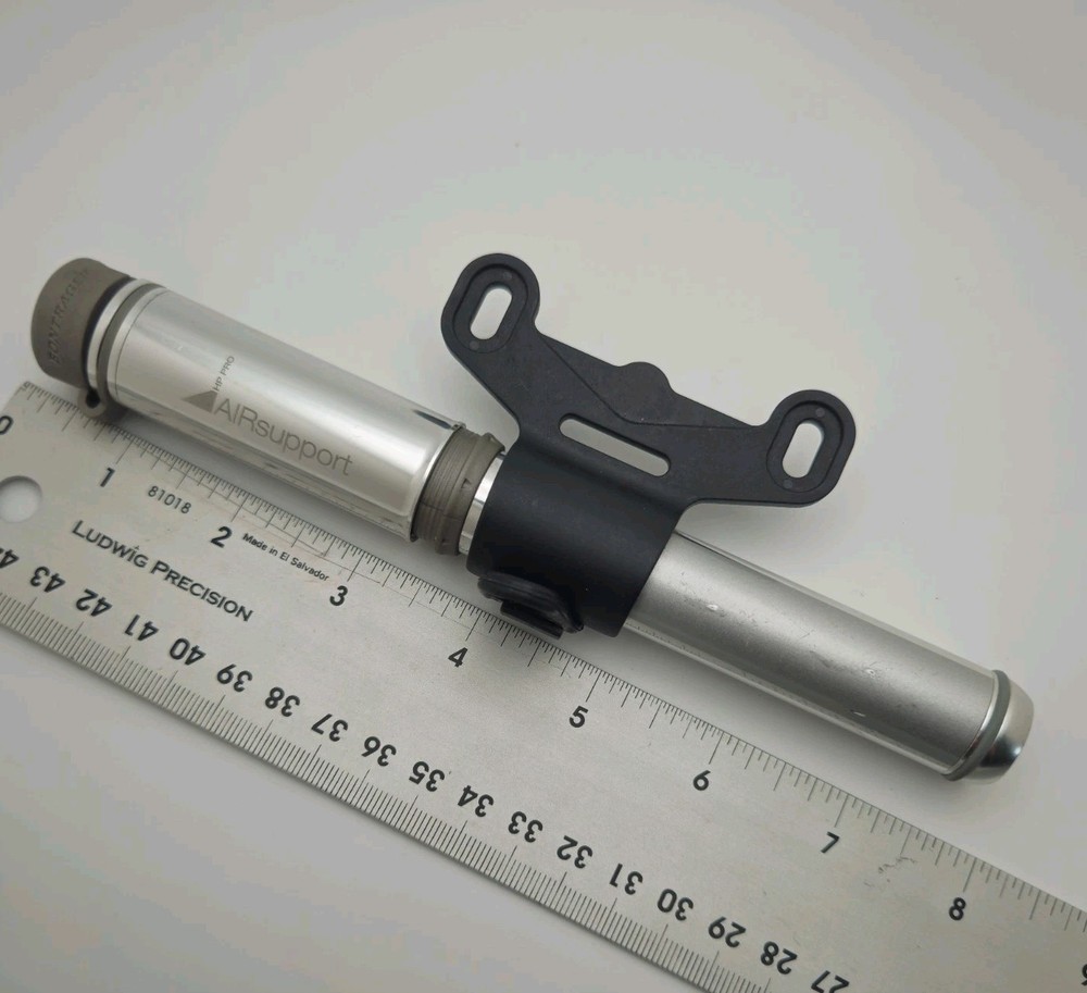 Bontrager Air Support HV Pro S Mini Pump Silver Working