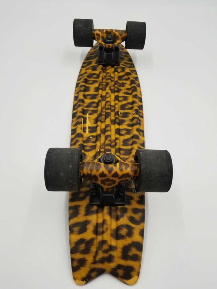 Globe Bantam Graphic ST Leopard Complete Skateboard 23in x 6in