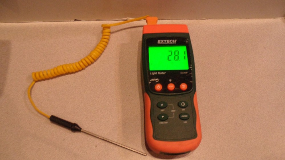 EXTECH SDL400 Light/temperature Meter Datalogger untested