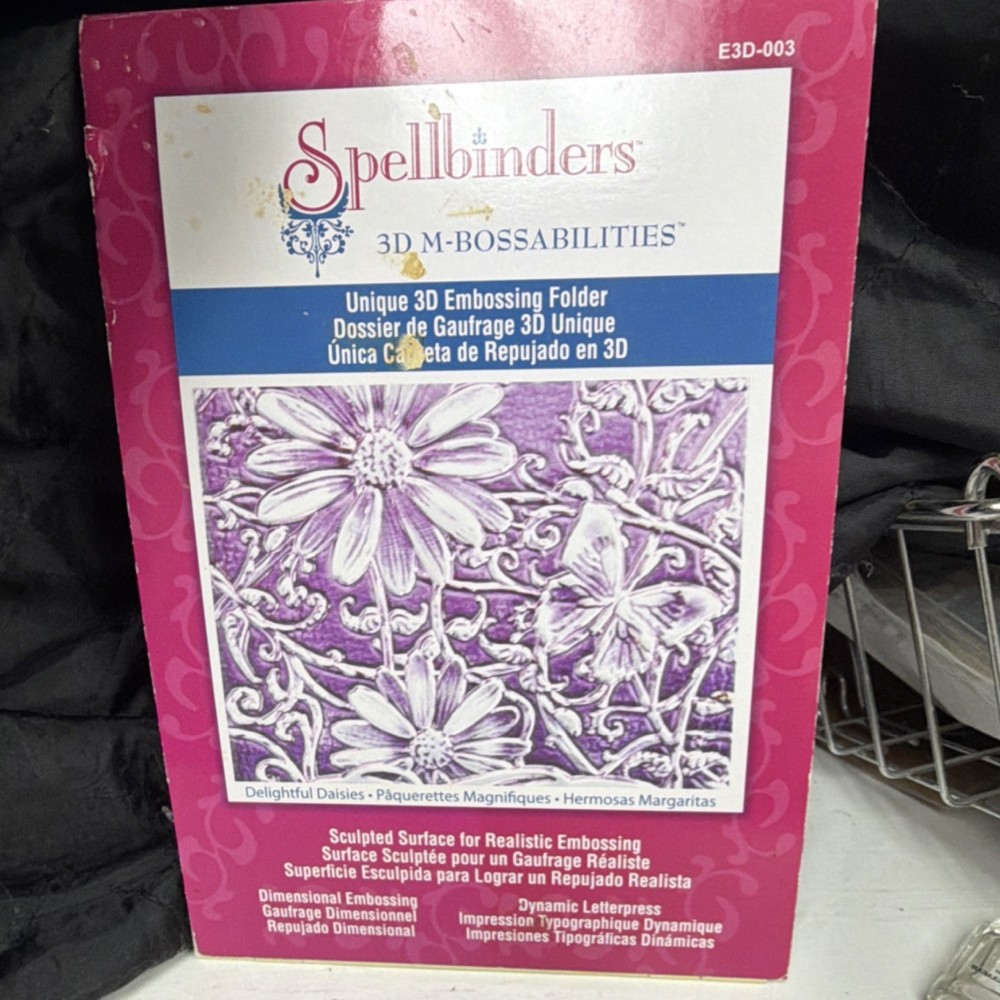 Spellbinders 3D Embossing Folder Delightful Daisies E3D-003 Daisies Theme