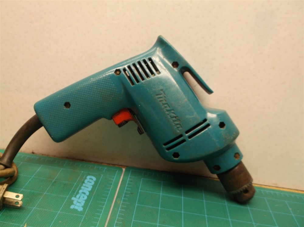 Makita DP3720 10mm Drill Corded 125947e missing chuck tool only