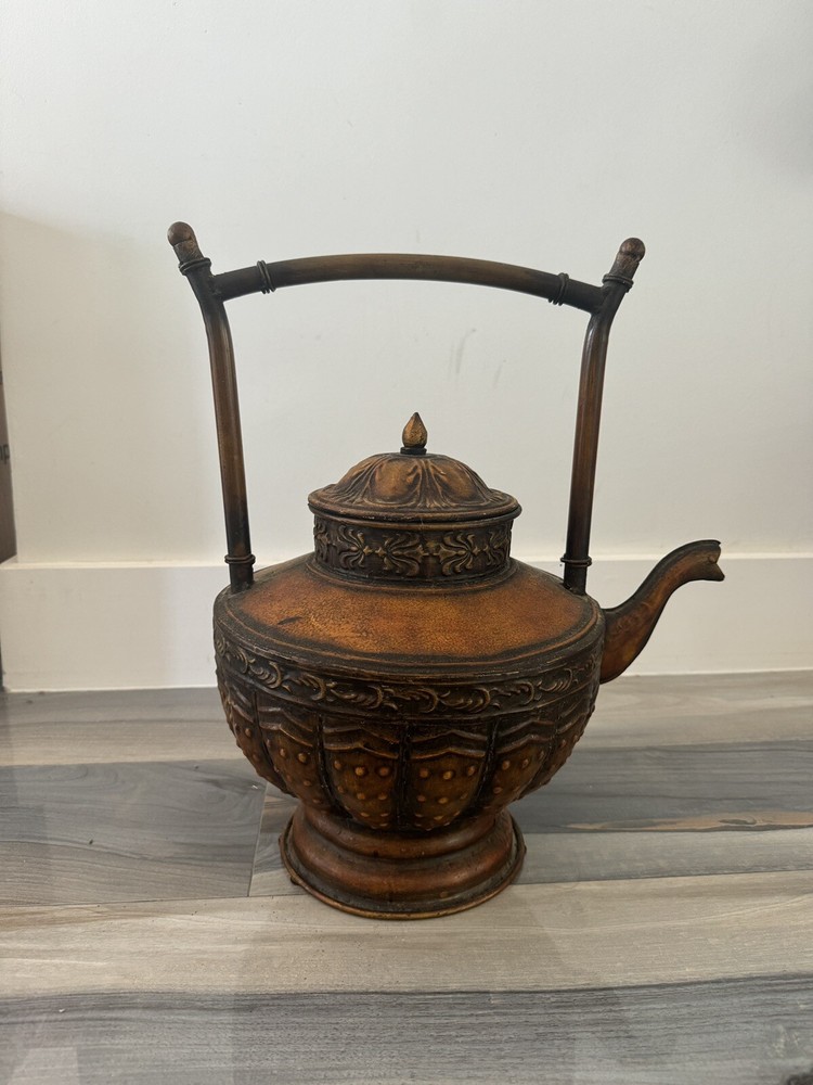 Decor brown antique jar