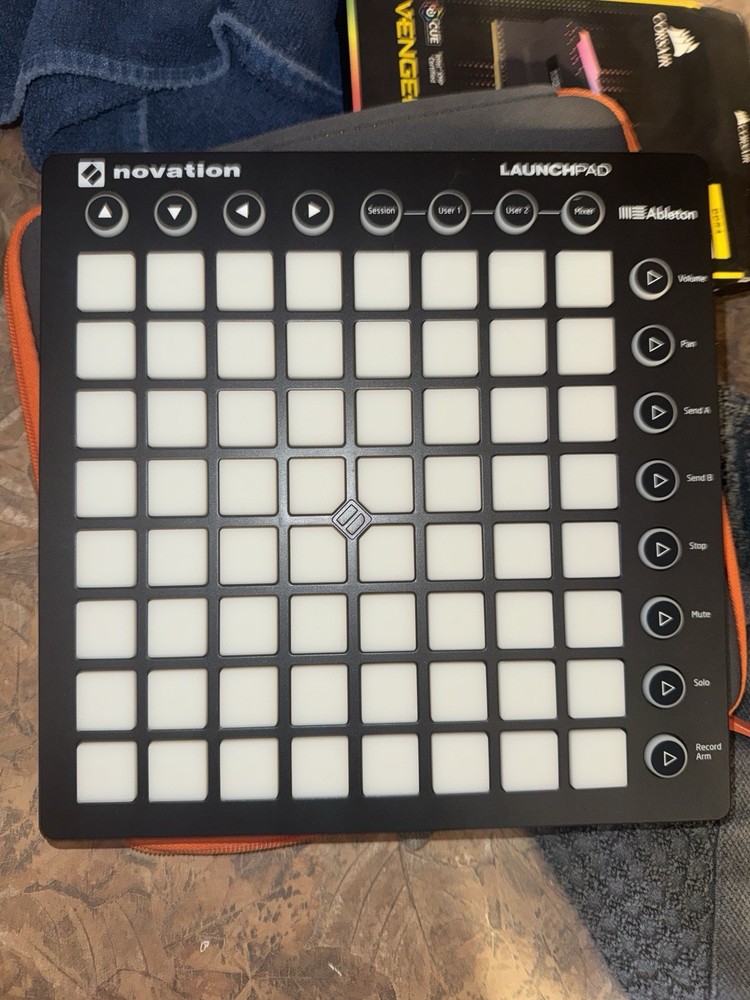 Novation Launchpad Ableton Pad Controller, Pad Triggers, USB Compatible