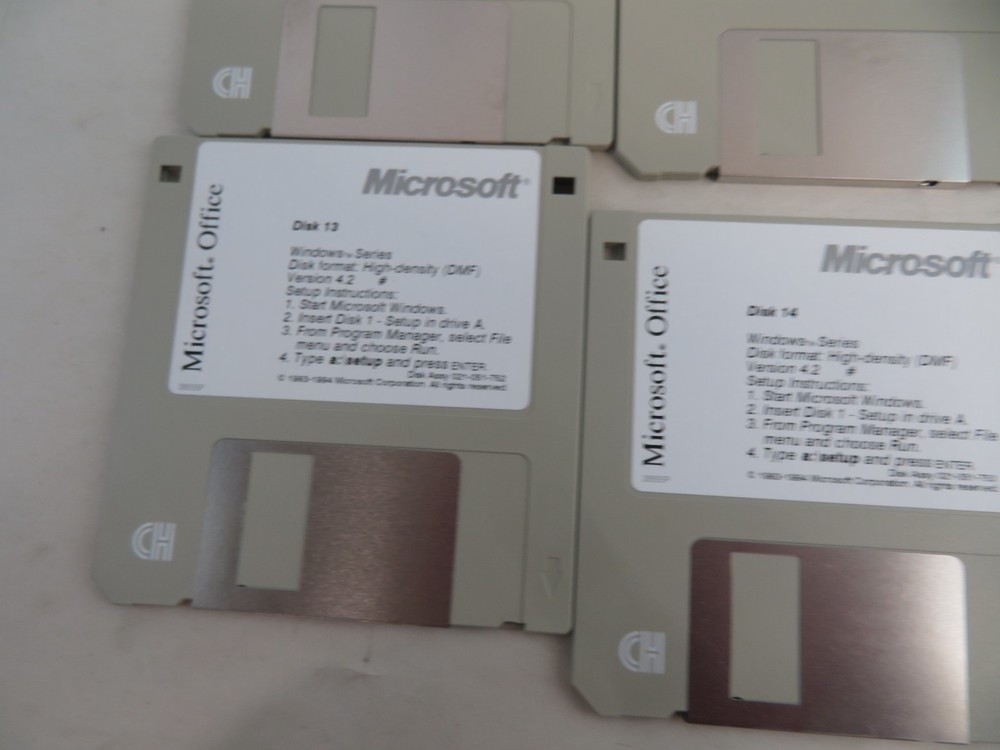 Microsoft Office Version 4.2 Floppy Disks 3.5" 1994 20 discs