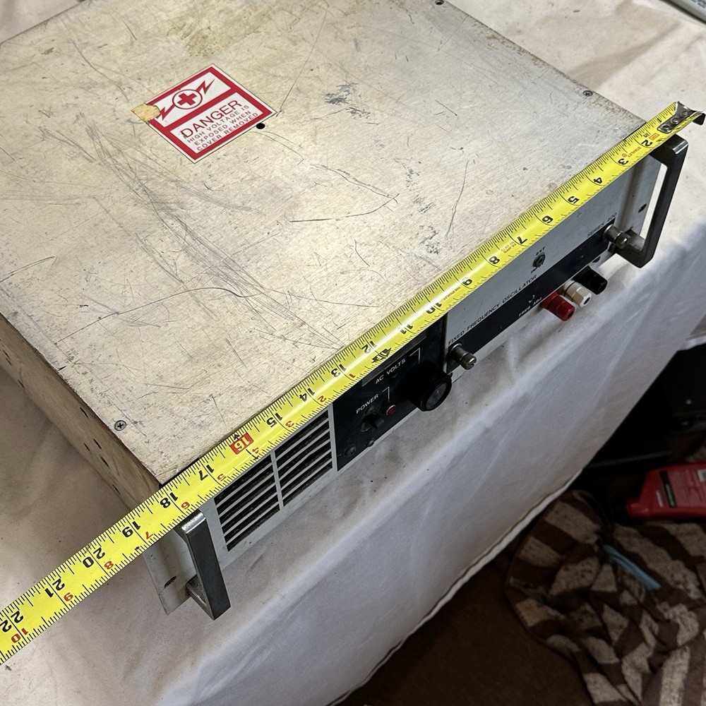 Elgar Corp Model 251B Series 400 Fixed Frequency Oscillator AC Power Source