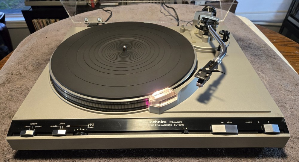 Technics Direct Drive SL-5200 Turntable, Serviced, Recapped New Covers Available