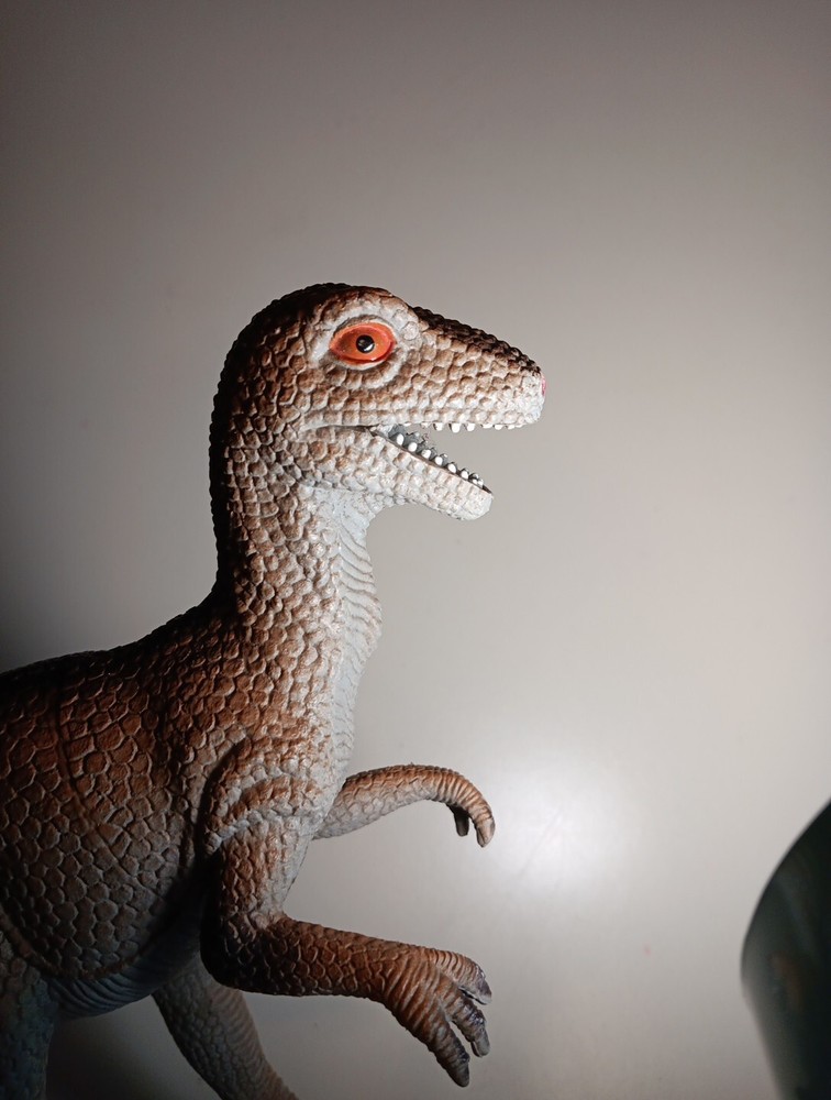 IMPERIAL DEINONYCHUS GREY Dinosaur FIGURE