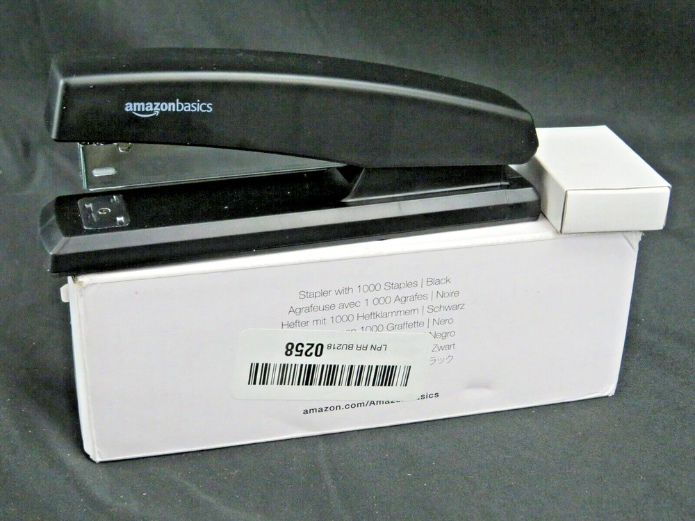 Amazon Basics Stapler 1000 Staples Heavy Duty