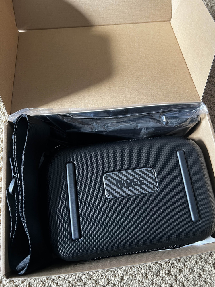 NEW - Ridge Travel Essentials Kit