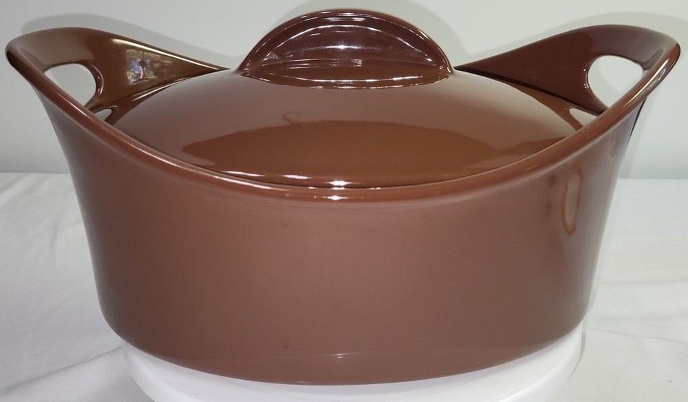 Rachael Ray Covered Baker 4.25 Quart Brown Ceramic Oven Safe Handle Casserole