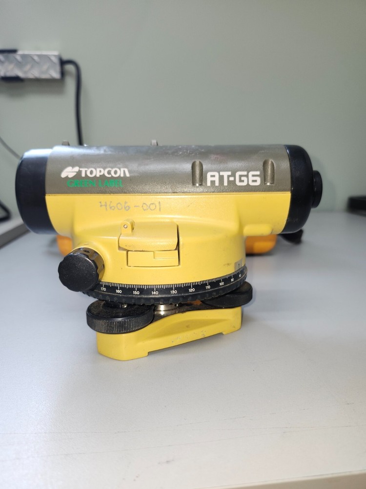 TOPCON AUTO LEVEL AT-G6 GREEN LABEL IN CASE
