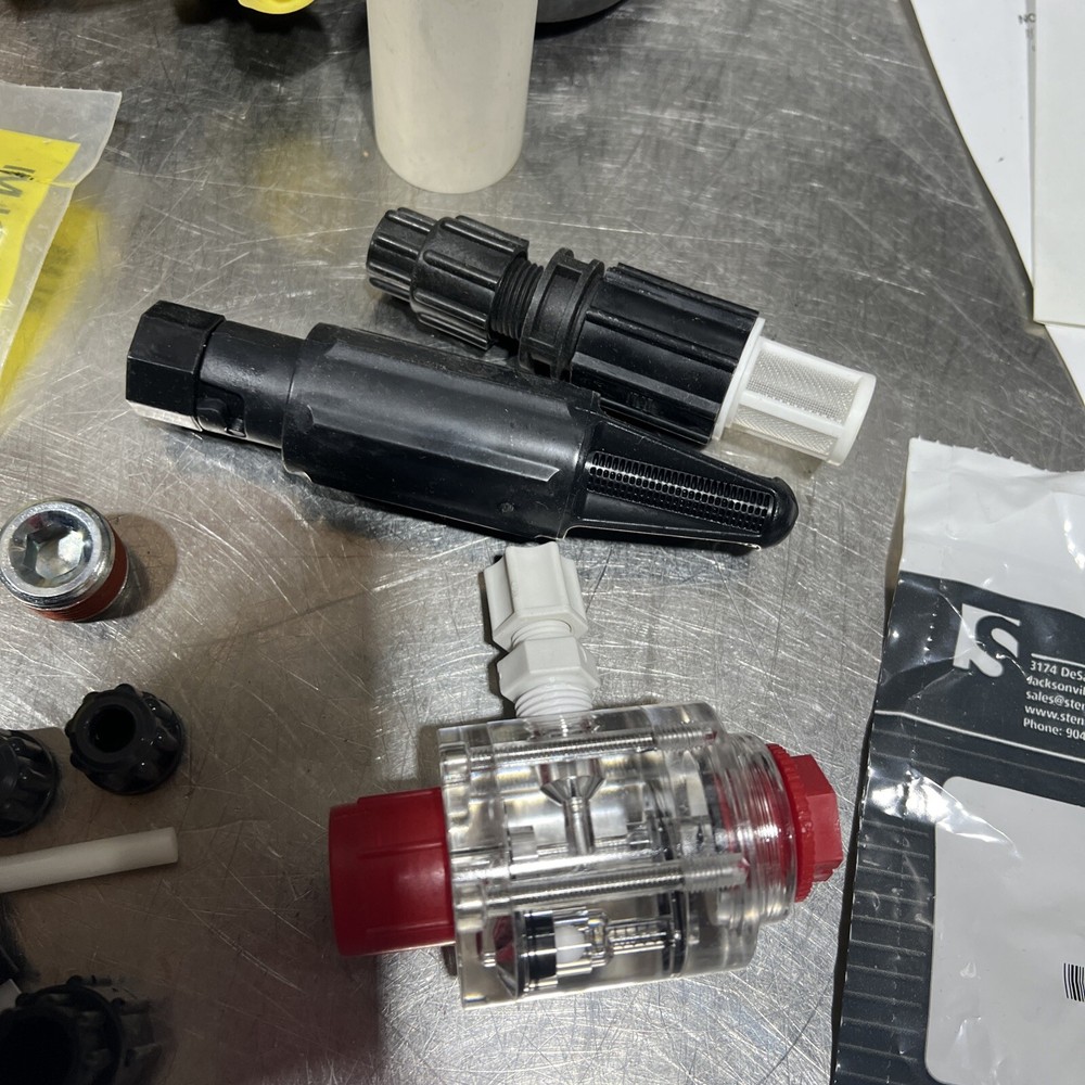 LMI LIQUID METRONICS LE-352BI Nos Surplus Partial Case. Opened Box