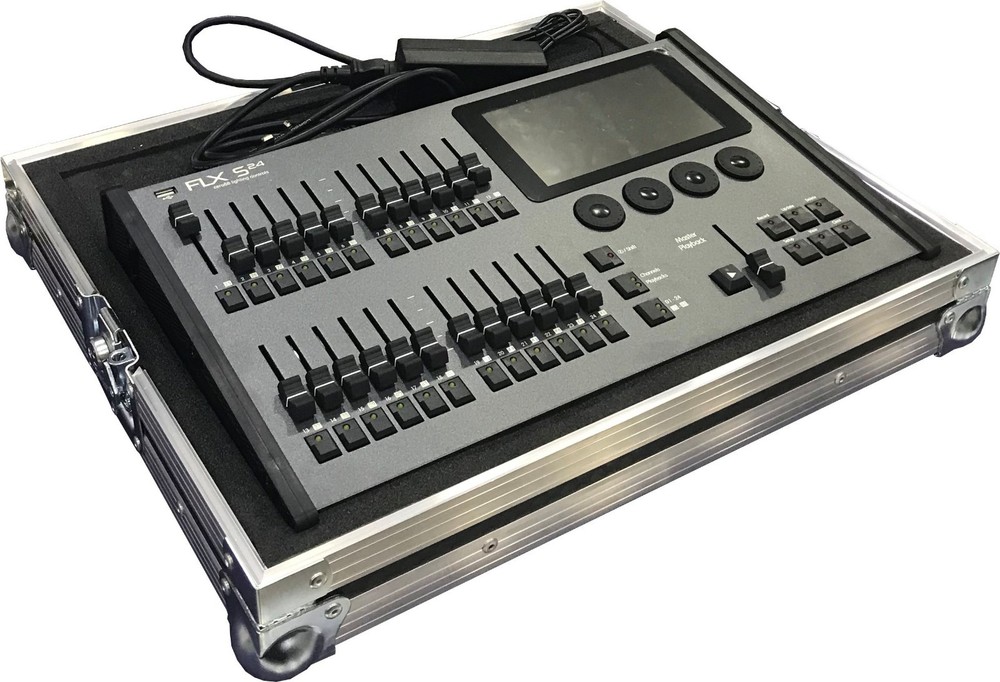 Zero 88 FLX S24 Lighting Console Swan Flight Case (Hex)