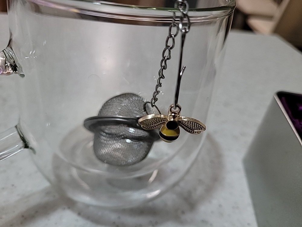 1 X Stainless Steel Mesh Tea Infuser Diffuser Strainer Steeper W/ Metal Bee Deco